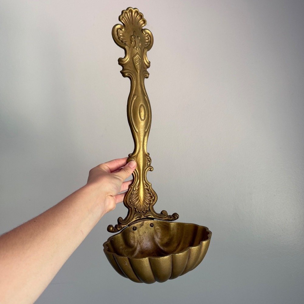 Vintage Sexton 1968 Gold Metal Wall Pocket Planter Shell Hollywood Regency 19.5"